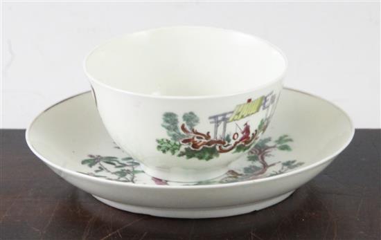 An early Worcester Les Garcon Chinois tea bowl and saucer, c.1760, saucer 11.9cm